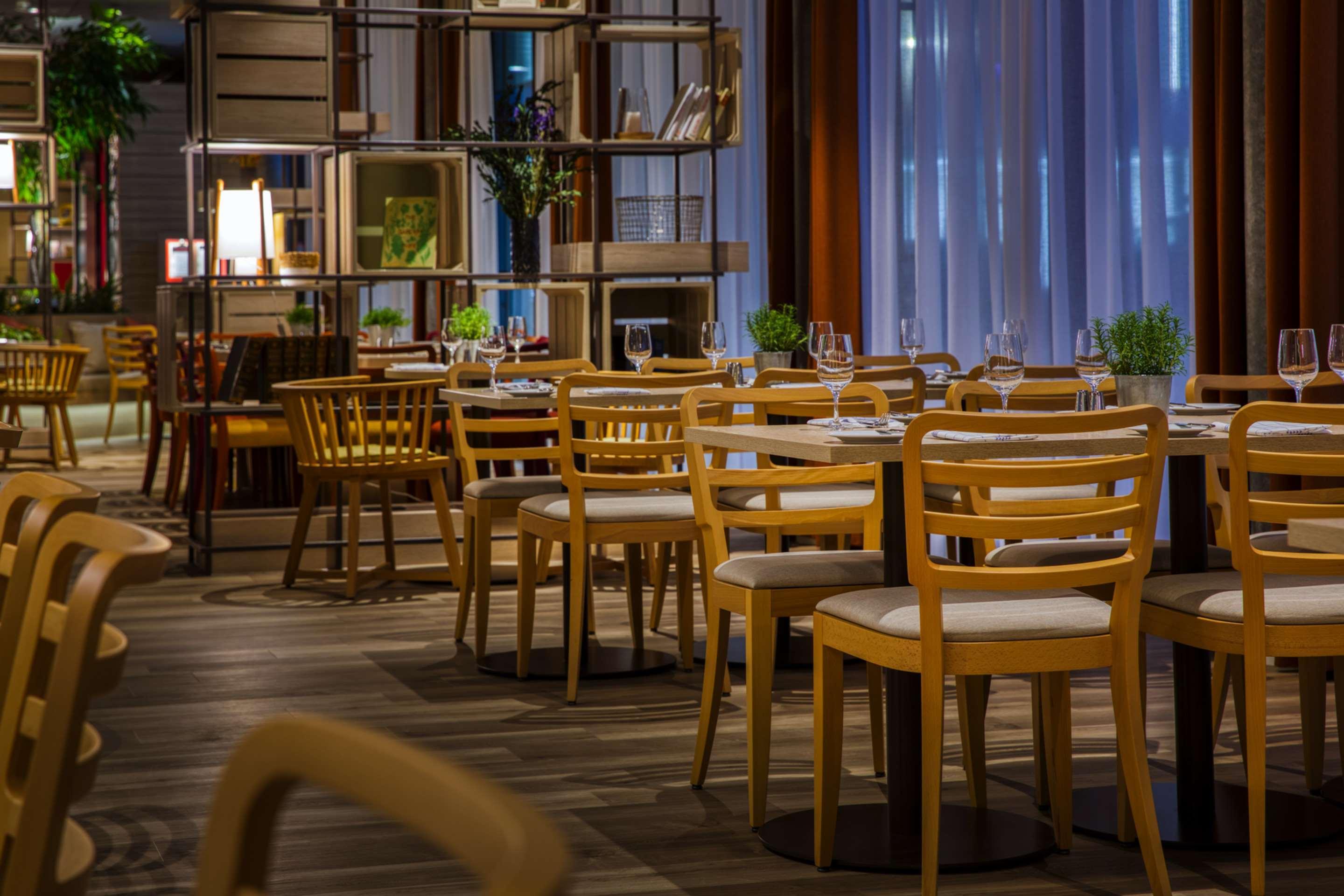 होटल Intercityhotel Zuerich Airport